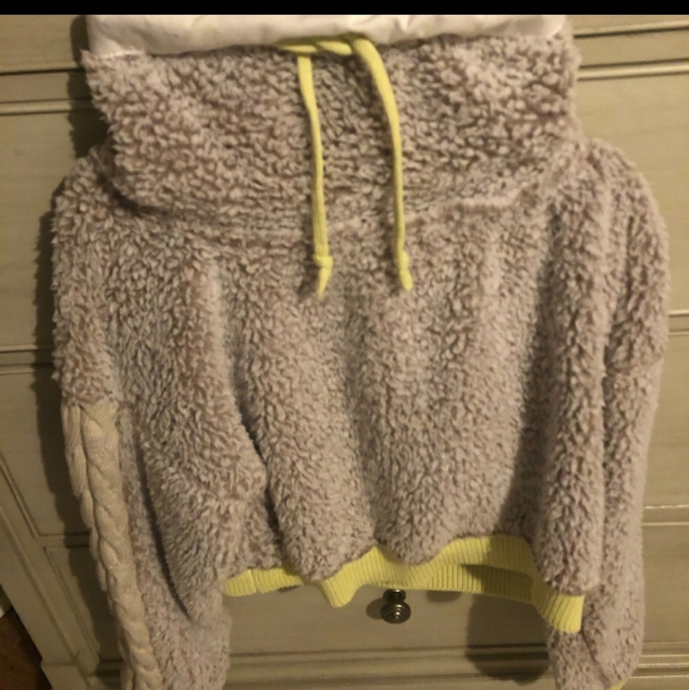 SOLD Free People Wild Hearts Pullover Sweater EUC - Picture 6 of 8